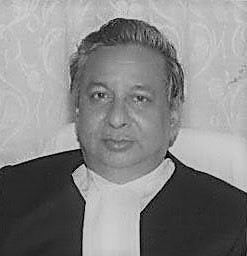 justice R P Yadav Lucknow